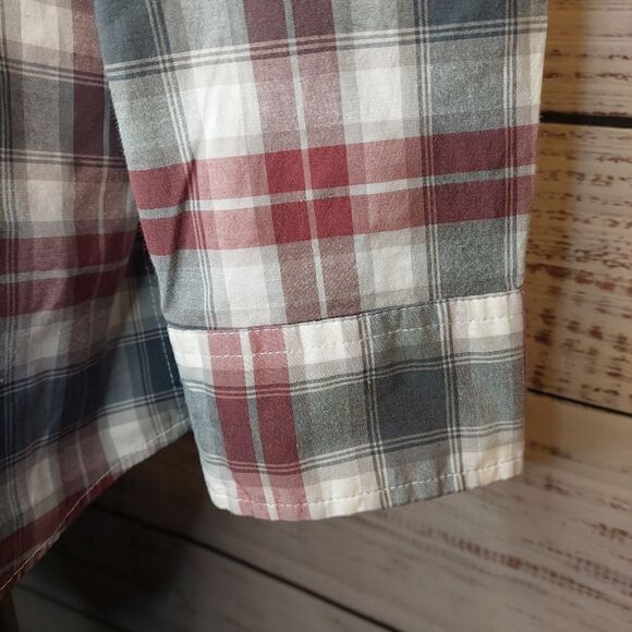 Men's Button Up Long Sleeve Dress Shirt - Picture 8 of 11